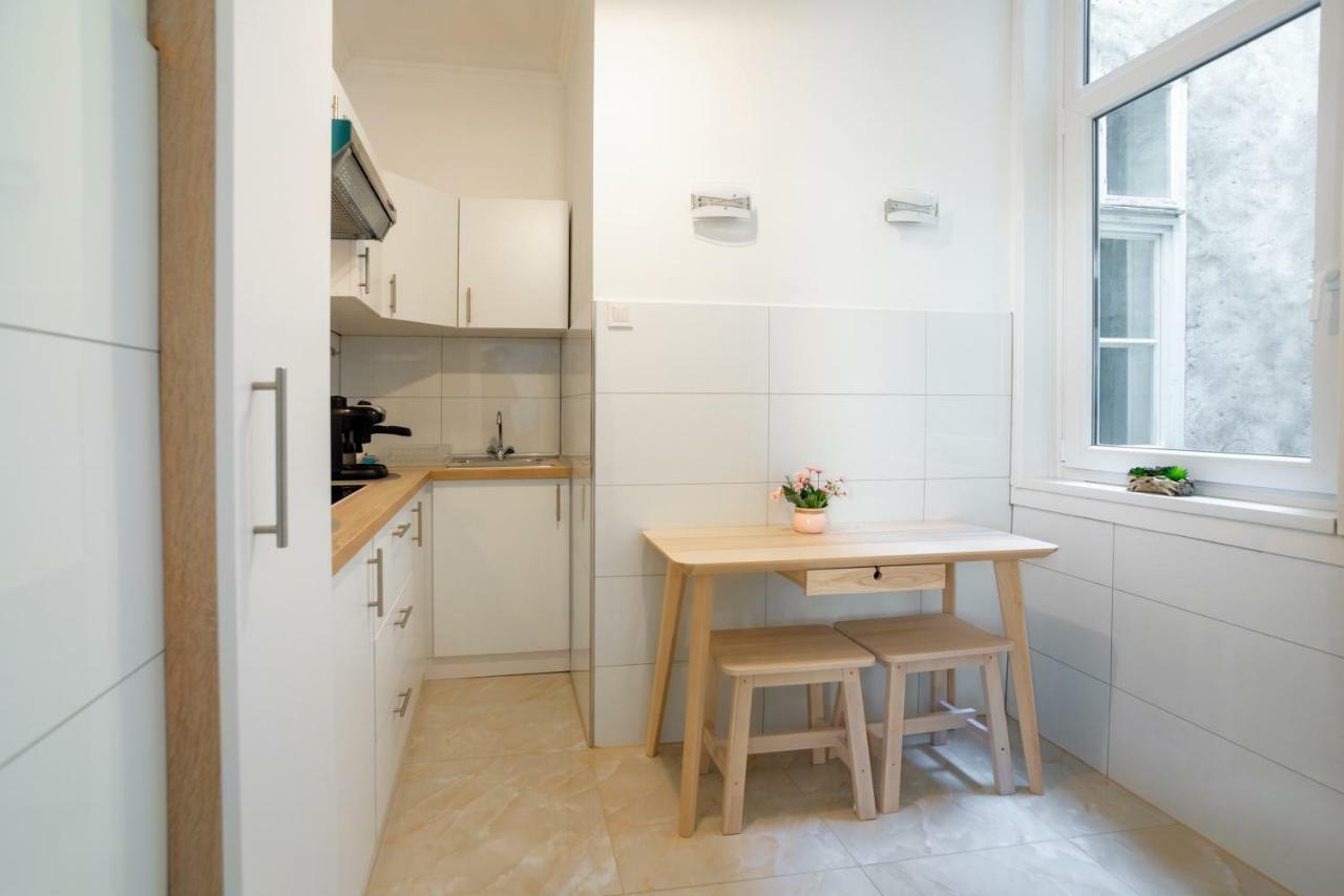 Town Hall Apartment Budapest Bagian luar foto